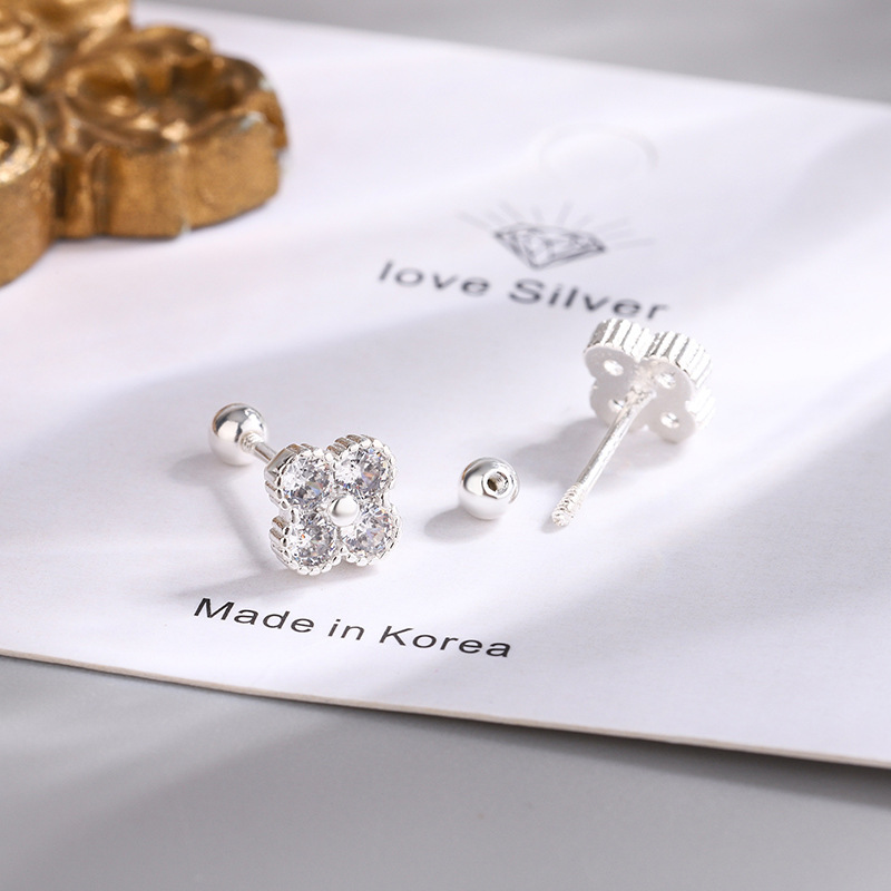 Pendientes pequeños de Plata d - Body Jewelry Diamond reseña y precio